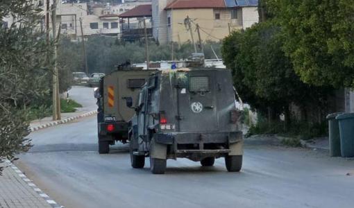 آليات الاحتلال خلال اقتحام بلدة بيت فوريك شرق نابلس 7/3/2026 | فلسطين بوست