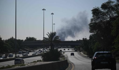 دخان يتصاعد من محيط السفارة الأمريكية لدى الكويت 2/3/2026 | وكالة الأنباء الفرنسية