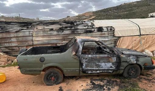 إحدى المركبات المحترقة جراء اعتداء المستوطنين في نابلس 6/4/2026
