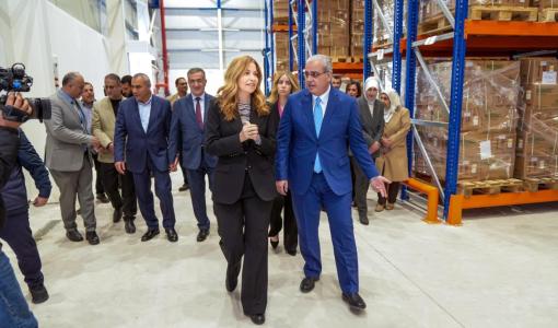 الأميرة غيداء ووزير الصحة إبراهيم البدور خلال افتتاح مستودعات إقليم الوسط الطبية 31/3/2026 | وزارة الصحة