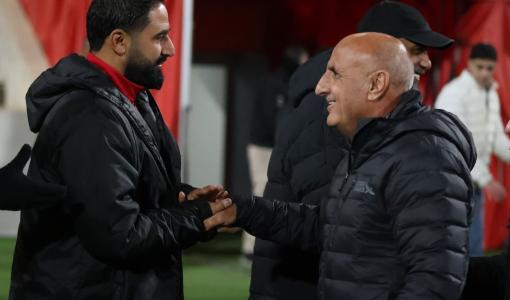 المدرب عيسى الترك (يمين) مع أحد المدربين