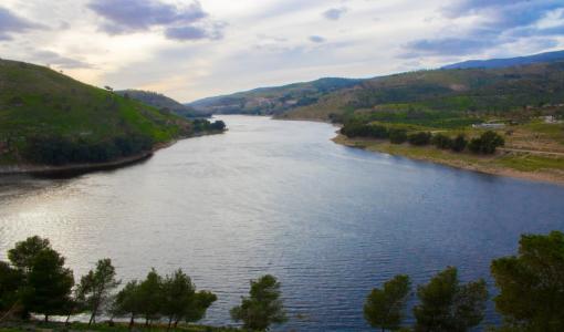 سد الملك طلال في شمال الأردن