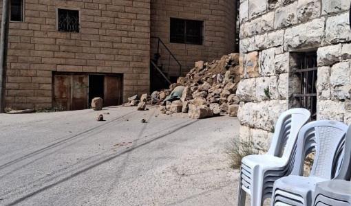 إغلاق مداخل بلدة بيت أمر شمال الخليل 18/5/2026 | فلسطين بوست