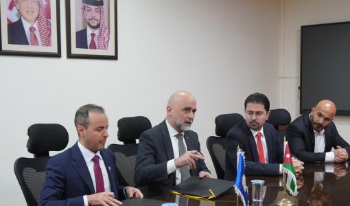 جانب من توقيع شركة الكهرباء الوطنية اتفاقية استئجار باخرة تخزين وإعادة تغييز عائمة 5/5/2026 | شركة الكهرباء الوطنية‏