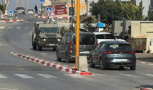 حاجز نصبته قوات الاحتلال في بلدة سلواد شمال شرق رام الله 6/5/2026 | فلسطين بوست