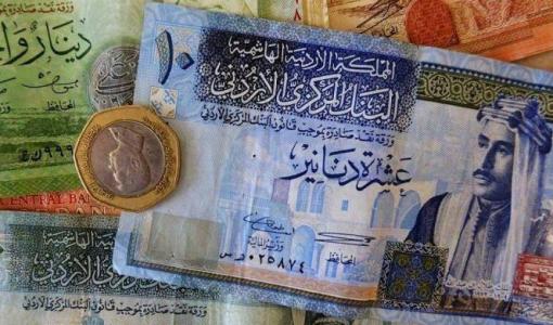 عملة أردنية من فئات مختلفة