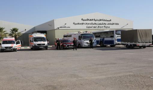 جانب من التجهيزات لإجلاء الدفعة الـ 29 من أطفال غزة المرضى للعلاج في الأردن