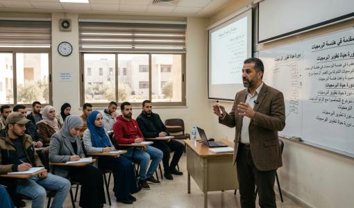 صورة تعبيرية لعضو هيئة تدريس وطلبة جامعيين في محاضرة مولدة بالذكاء الاصطناعي