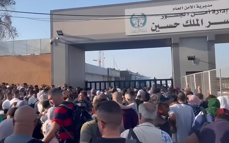 أزمة خانقة على جسر الملك حسين 13/7/2025 | المصدر: مواقع التواصل