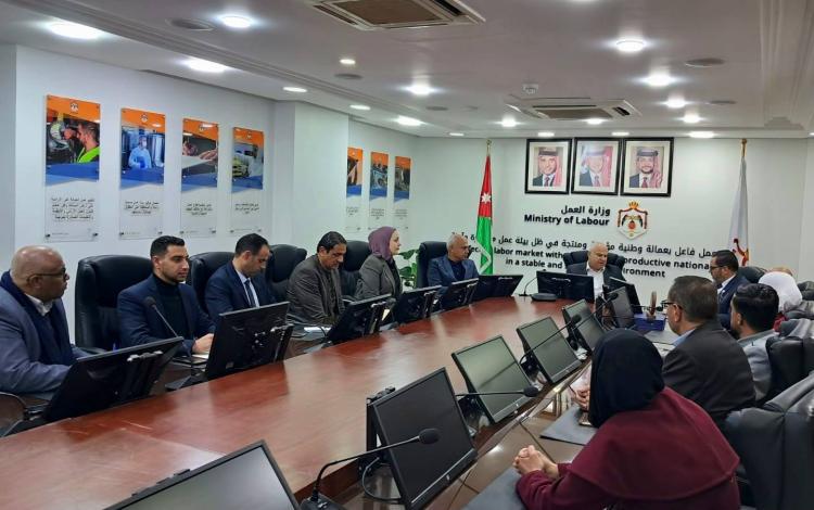 جانب من توقيع وزارة العمل اتفاقية تشغيل وتدريب لفرع إنتاجي جديد في لواء الحسينية في محافظة معان 26/2/2026 | وزارة العمل