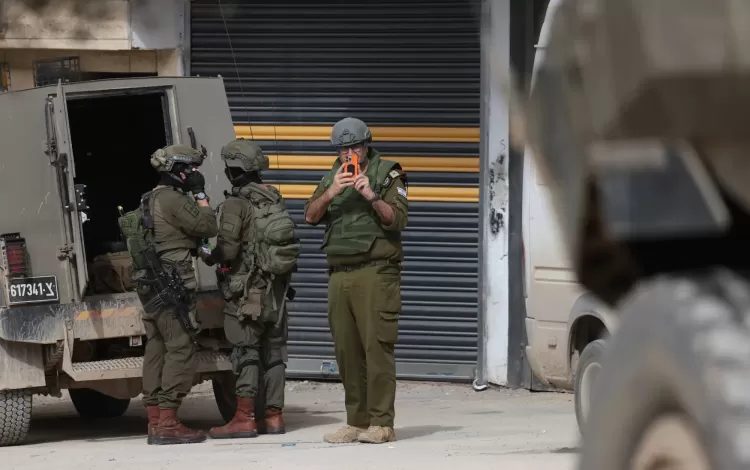جنود الاحتلال خلال اقتحام غرب جنين في الضفة الغربية | الوكالة الأوروبية للصور الصحفية