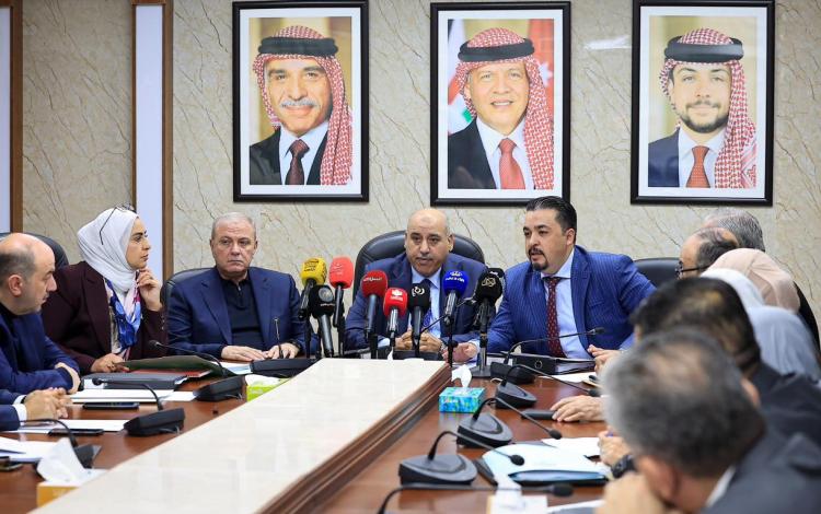 رئيس مجلس النواب مازن القاضي خلال اجتماع لجنة العمل والتنمية الاجتماعية والسكان النيابية لمناقشة مشروع القانون المعدل لقانون الضمان الاجتماعي 15/3/2026 | مجلس النواب