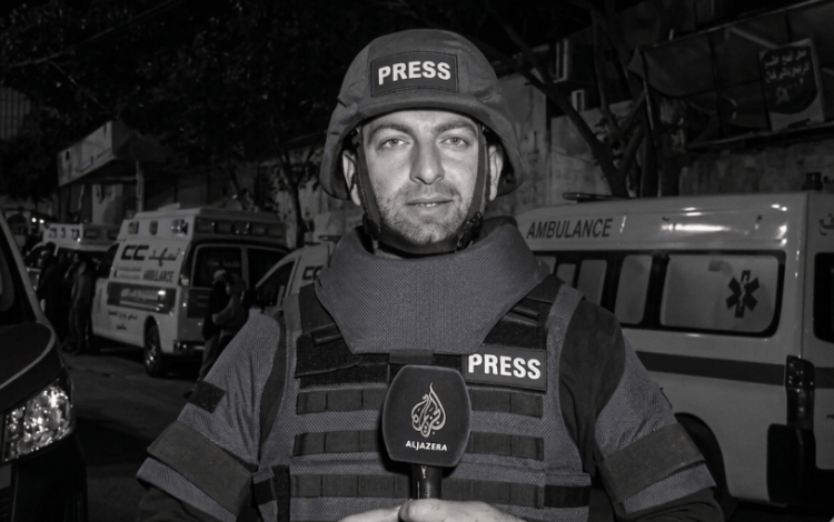 الزميل الصحفي محمد وشاح مراسل قناة الجزيرة مباشر الذي اغتاله جيش الاحتلال عبر استهداف سيارته غرب مدينة غزة