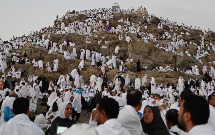حجاج بيت الله الحرام على صعيد جبل عرفات | أرشيفية CNN
