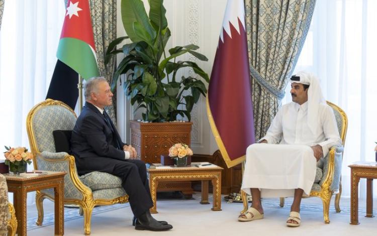 الملك عبد الله الثاني  خلال مباحثات مع أمير دولة قطر الشيخ تميم بن حمد آل ثاني  في الدوحة 17/3/2026