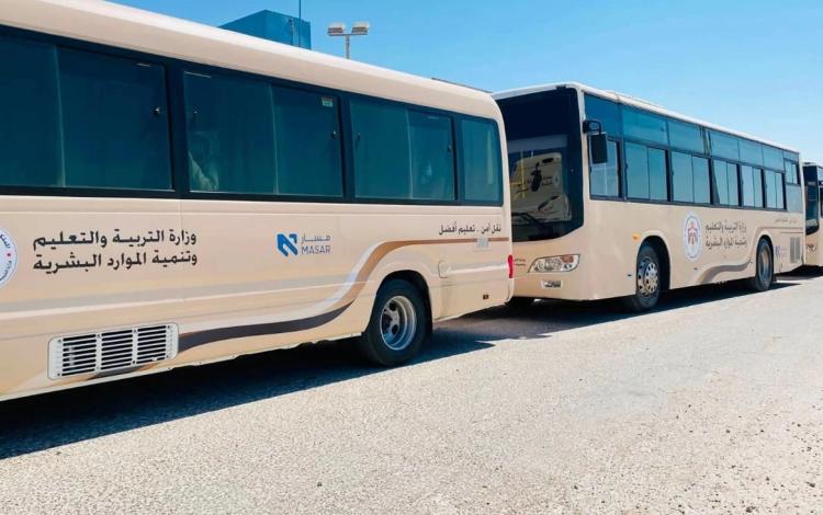 حافلات نقل طلبة المدارس الحكومية في لواء الحسا بمحافظة الطفيلة