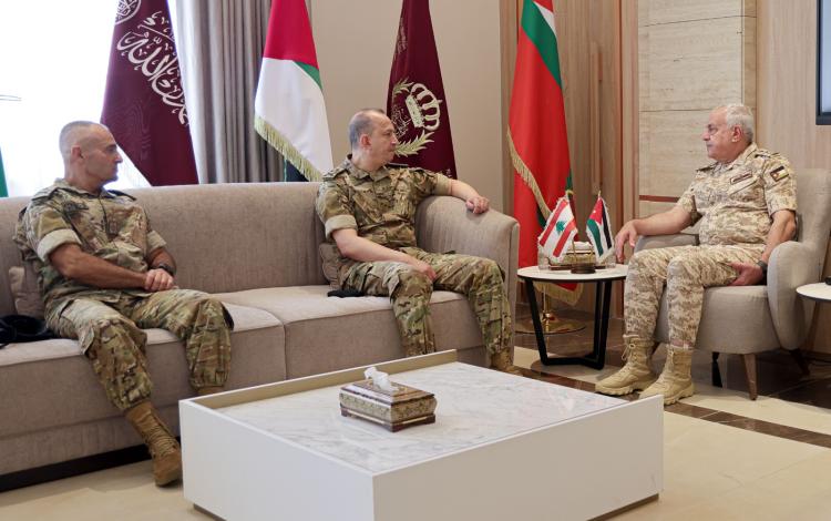 جانب من لقاء رئيس هيئة الأركان المشتركة اللواء يوسف الحنيطي قائد الجيش اللبناني العماد رودولف هيكل 30/8/2026 | القوات المسلحة الأردنية