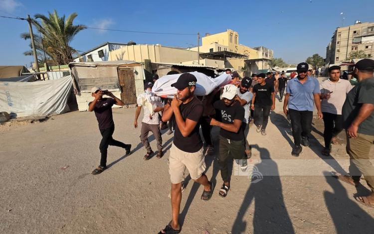 فلسطينيون يشيعون جثمان شهيد في خانيونس جنوب قطاع غزة 22/7/2026 | وفا